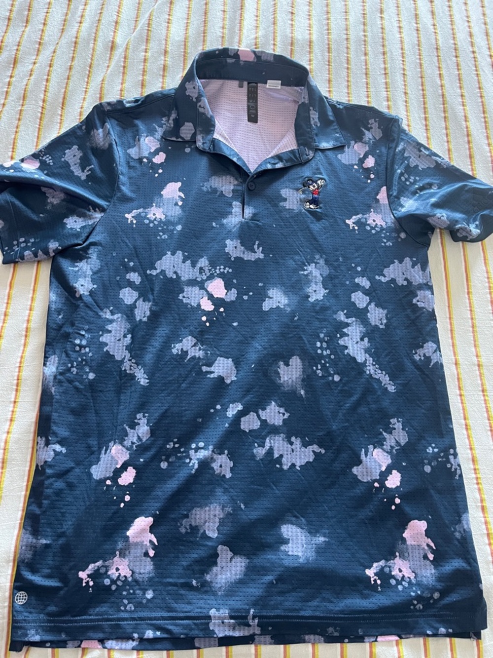 adidas Disney golf shirt featuring Mickey Mouse - Men’s Medium